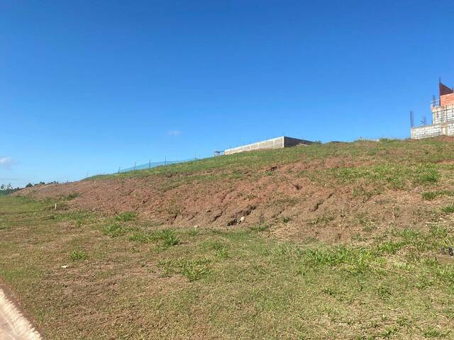 Área para Venda em Santana de Parnaíba - 2