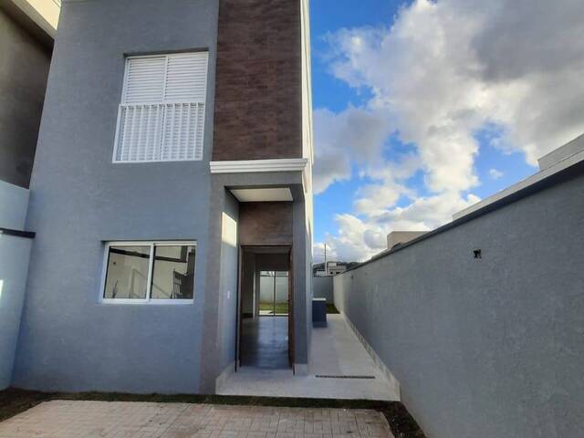 Casa para Venda em Santana de Parnaíba - 1