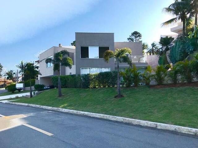 Casa para Venda em Santana de Parnaíba - 1