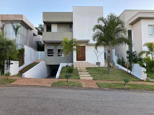 Casa para Venda em Santana de Parnaíba - 1